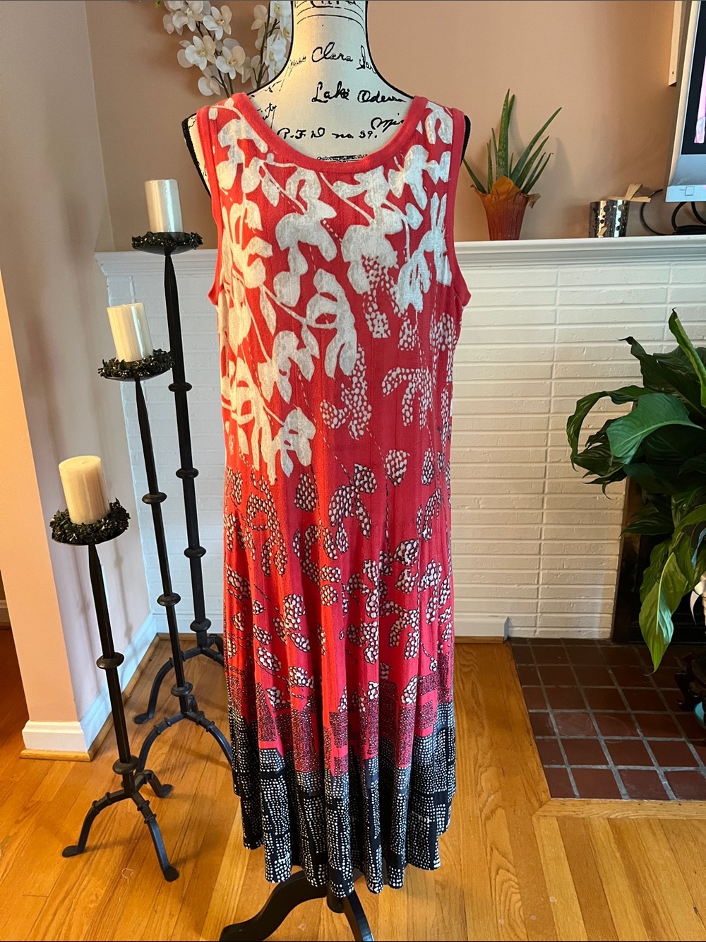 NIC+ZOE Red White and Black Floral Sleeveless Midi Dress